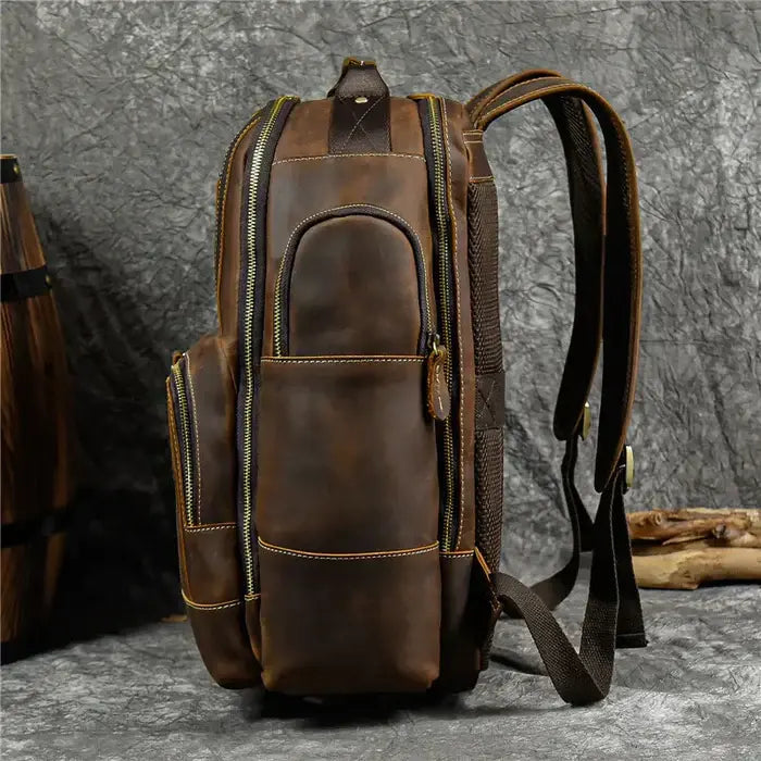 Mochila Executiva em Couro Romenzi Retrô RZ071