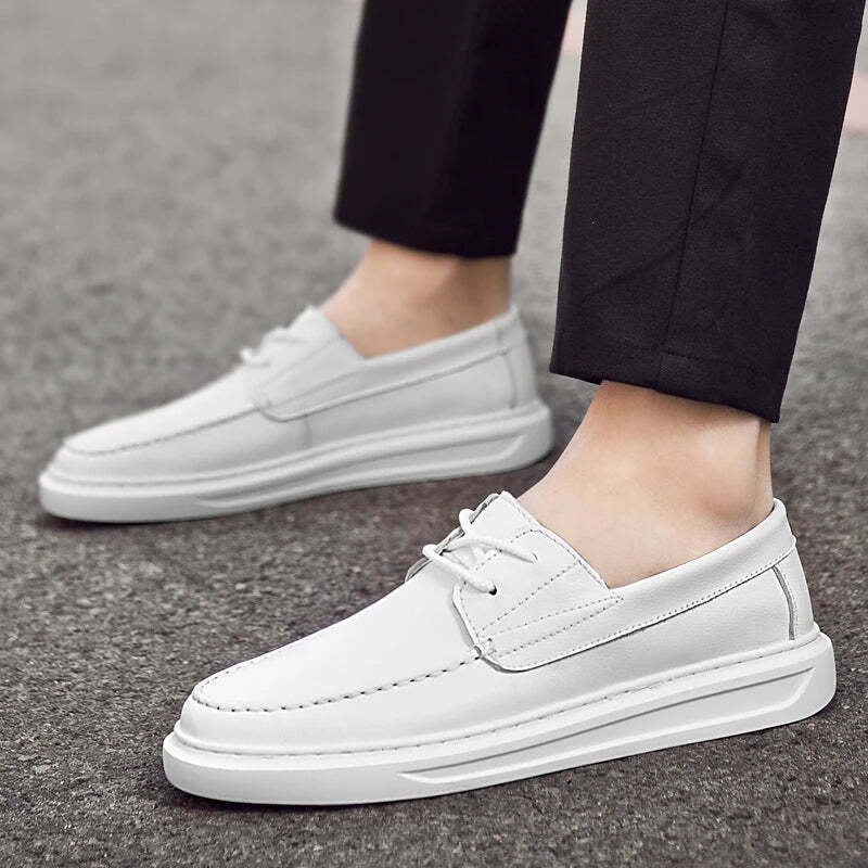 Mocassim Masculino de Couro Romenzi RZ306