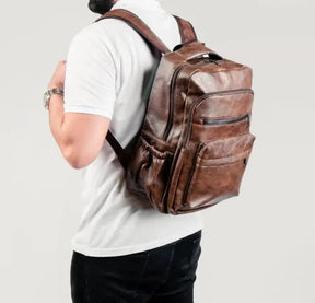 Mochila de Couro Masculina Romenzi RZ072 - Resistente à Água, com USB e Antifurto