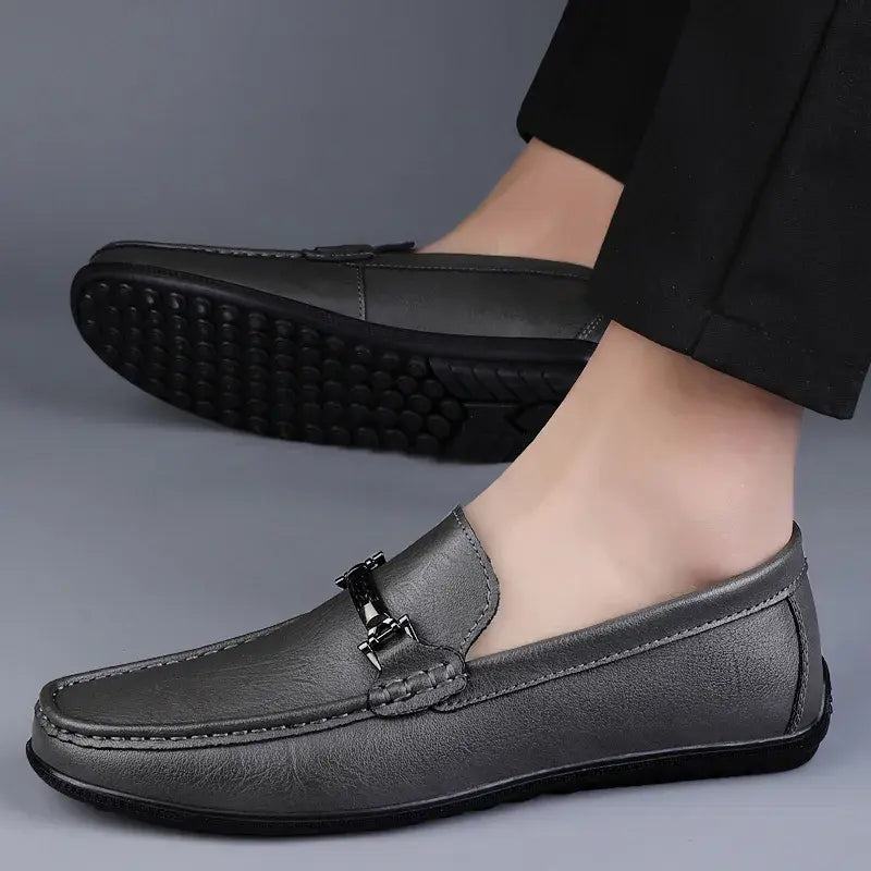 Mocassim Masculino de Couro Romenzi RZ299