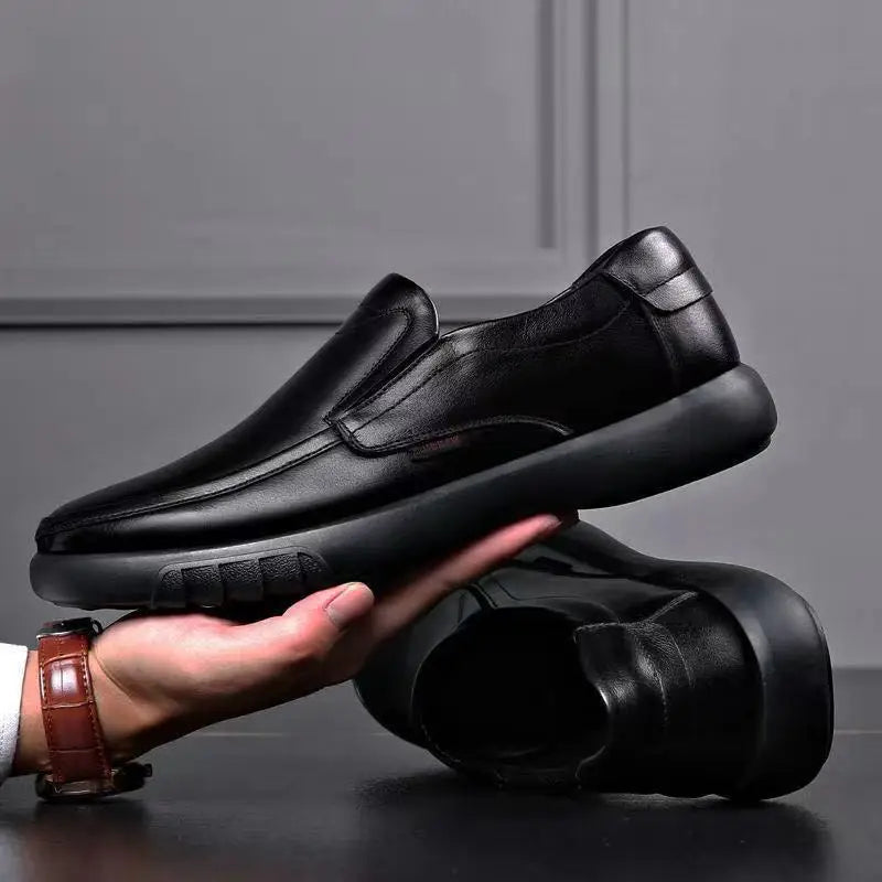 Mocassim Masculino de Couro Romenzi RZ303
