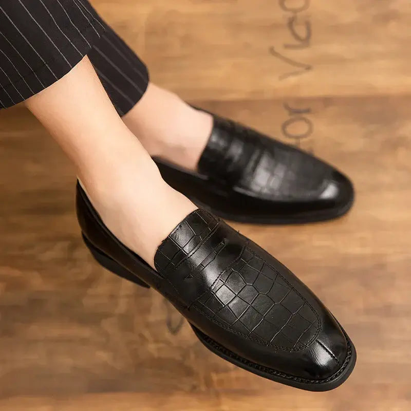 Mocassim Masculino de Couro Romenzi RZ300