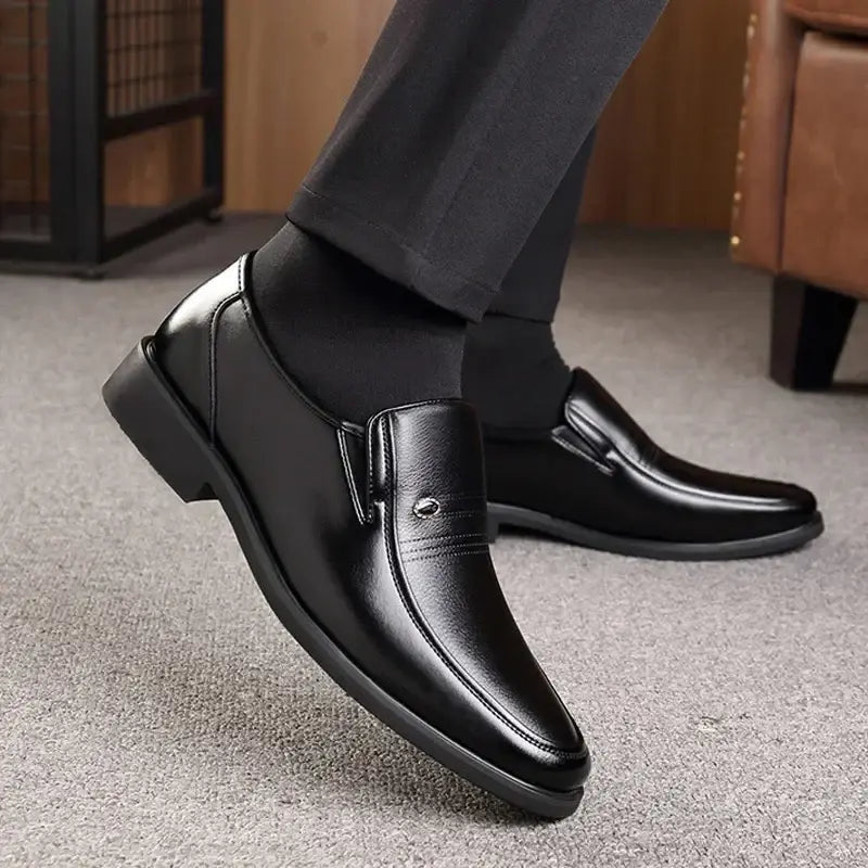 Mocassim Masculino de Couro Romenzi RZ304