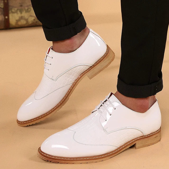 Sapato Masculino em Couro Derby