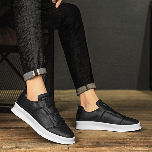 Tênis Masculino em Couro  Romenzi RZ421