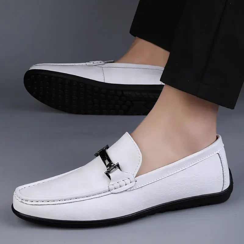 Mocassim Masculino de Couro Romenzi RZ299