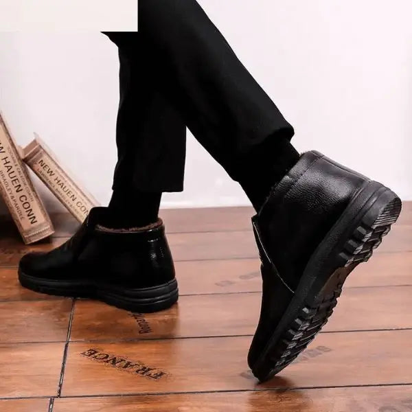 Bota Masculina Aveludada Romenzi RZ297