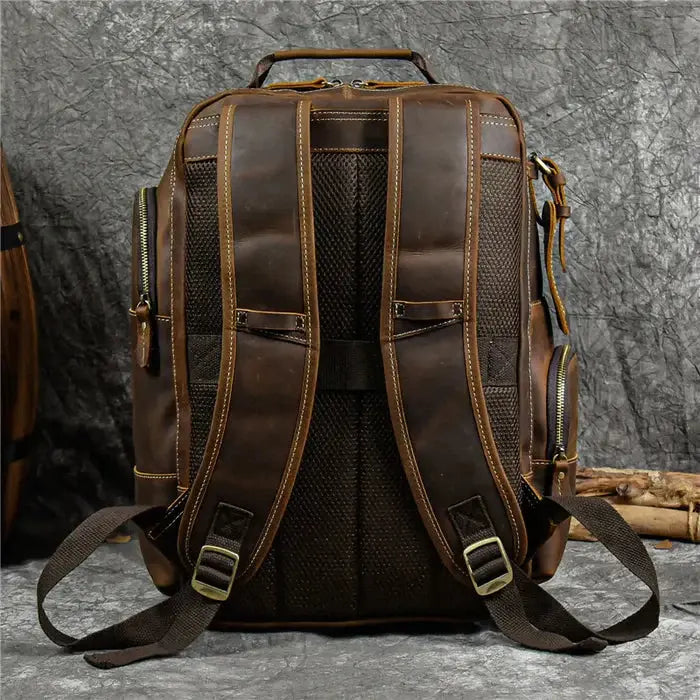 Mochila Executiva em Couro Romenzi Retrô RZ071