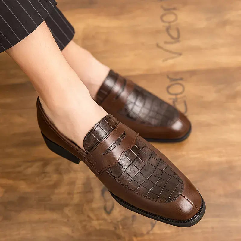 Mocassim Masculino de Couro Romenzi RZ300