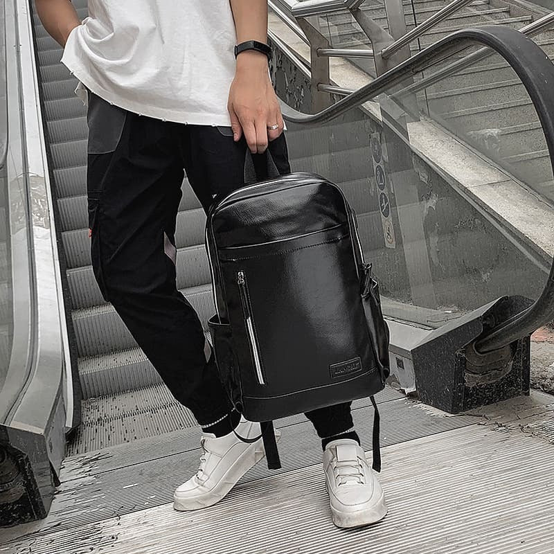 Mochila Executiva em Couro Romenzi Venice RZ068